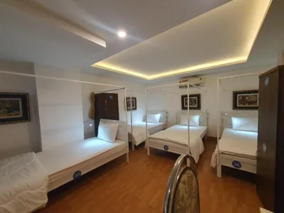 Lit simple en dortoir de 6 lits — City Backpackers Hostel